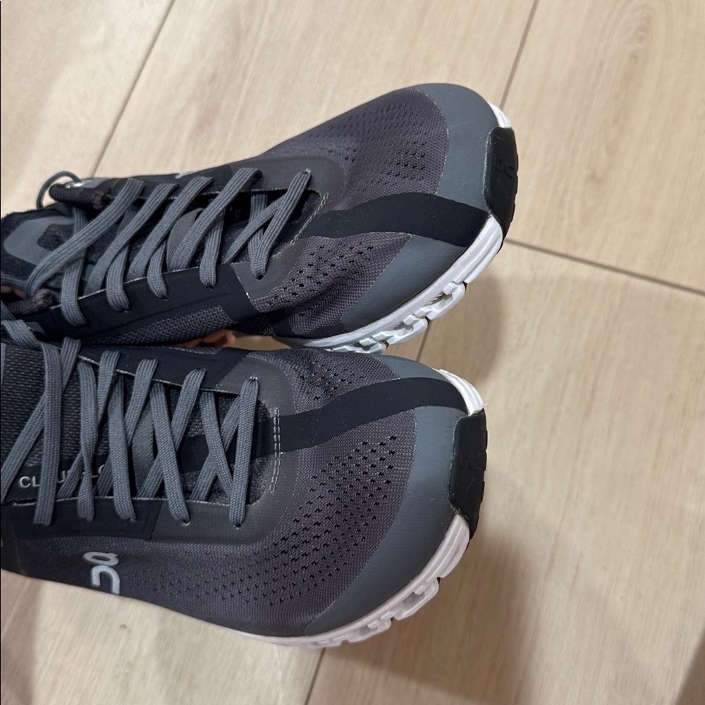 On Running Women's Gray and Pink Athletic Shoes - Picture 4 of 7
